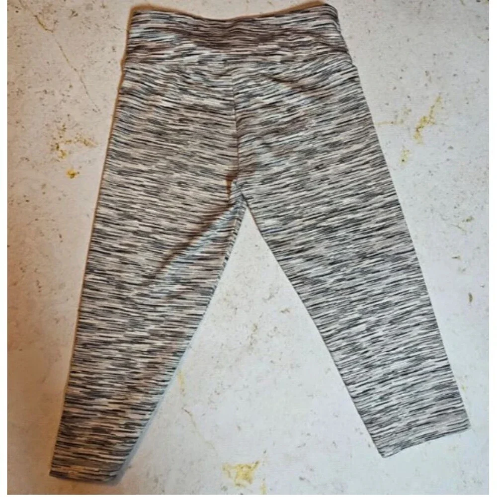 Justice Active Cropped Leggings | Girls Size 10 | Gray Black Space-Dye | EUC